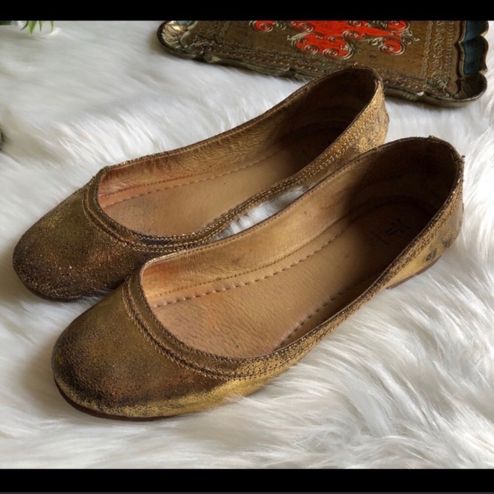 Frye Carson Ballet Flat Distressed Gold Metallic 9.5